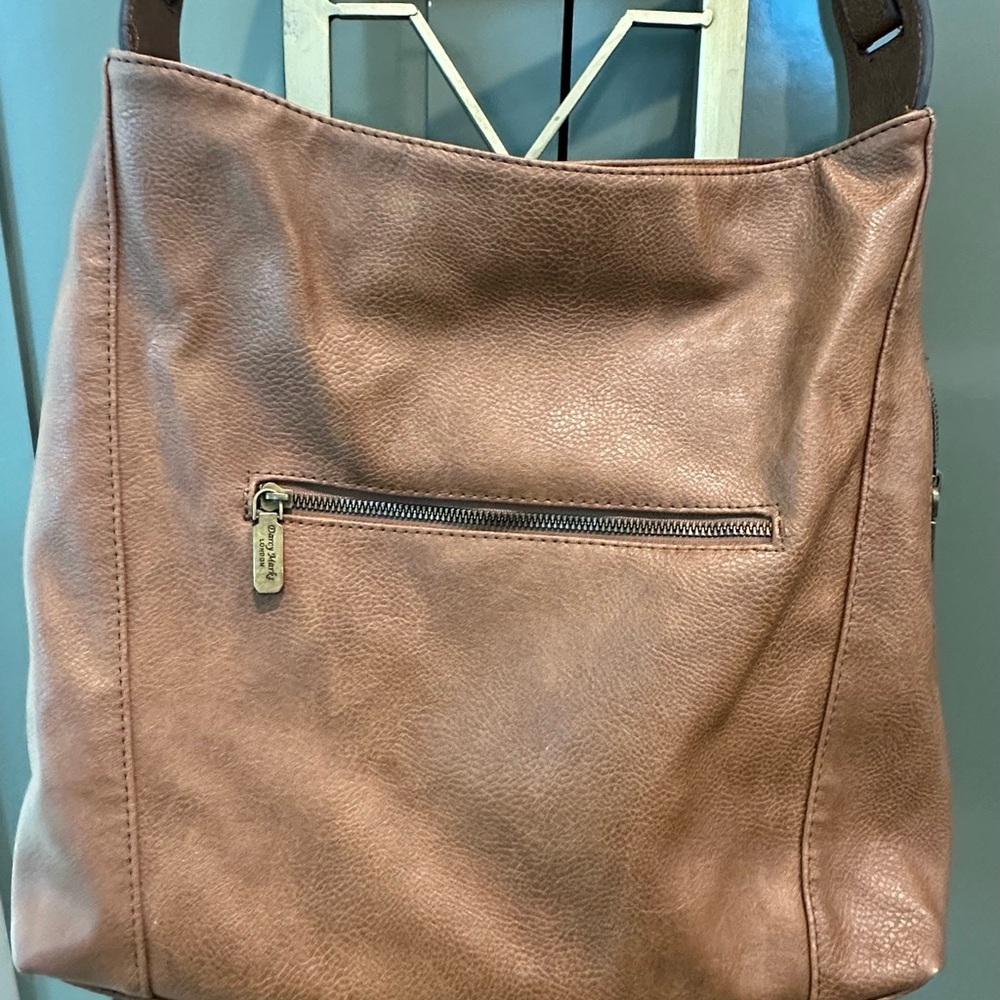 Darcy Marks Elegant Tan Leather Hobo Bag - Picture 5 of 7